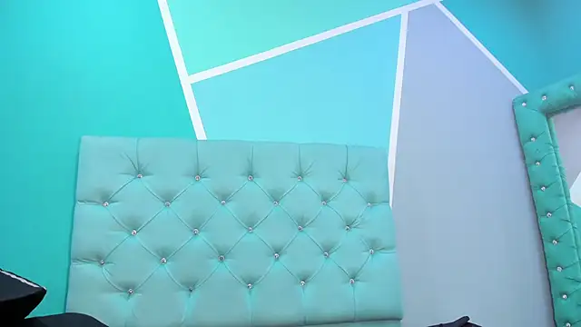 Snapshot of AlondraFerri1 chatting on 12.23.24 AlondraFerri1 online show from 12.23.24