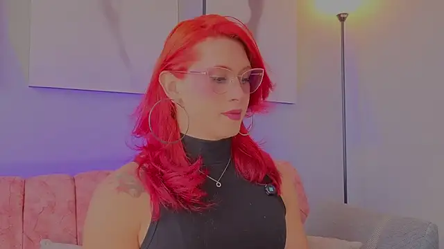 Snapshot of Juliana_Saenzz chatting on 11.20.25 Juliana Saenzz online show from 11.20.25