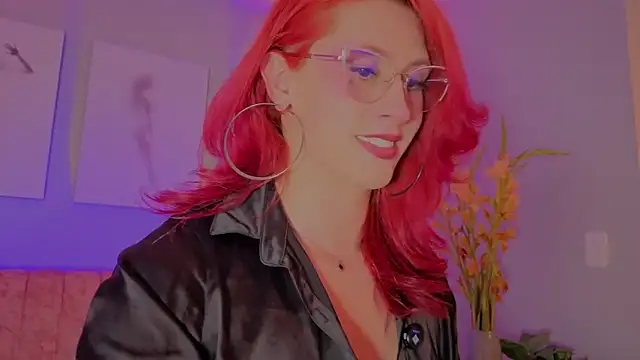 Snapshot of Juliana_Saenzz chatting on 11.25.25 Juliana Saenzz online show from 11.25.25