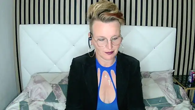 Snapshot of xxNoeliaxx chatting on 01.07.25 xxNoeliaxx online show from 01.07.25