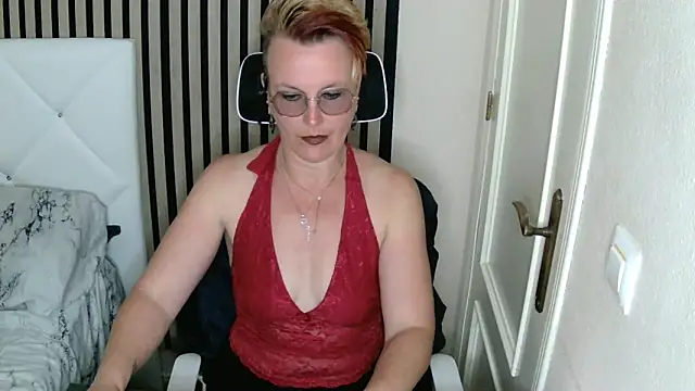 Snapshot of xxNoeliaxx chatting on 03.23.25 xxNoeliaxx online show from 03.23.25