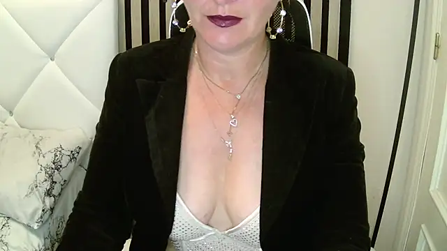 xxNoeliaxx online show from 12.18.25