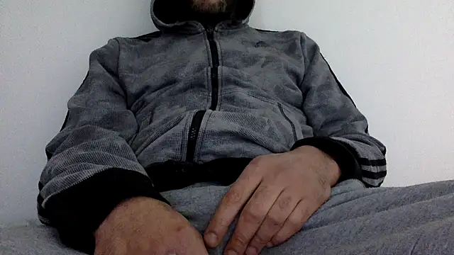 Snapshot of molozeb chatting on 02.19.26 molozeb online show from 02.19.26