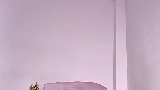 caarlywhitee online show from 02.19.26