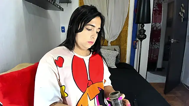 SARAMISHA online show from 10.04.25