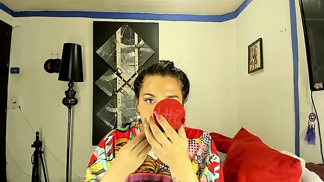 SARAMISHA online show from 04.19.26