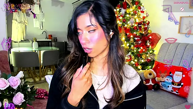 Snapshot of Issa_cooper chatting on 12.13.24 Issa cooper online show from 12.13.24