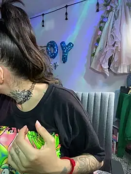 LiliJones  online show from 04.15.26