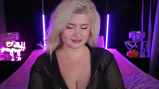 CocoSecretss online show from 11.09.25