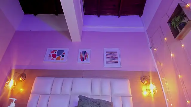 Dollar-girl online show from 01.24.25