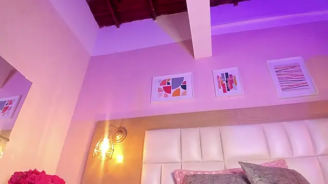 Dollar-girl online show from 01.27.25