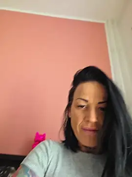 Snapshot of EmilyDiazofficial chatting on 04.26.26 EmilyDiazofficial online show from 04.26.26