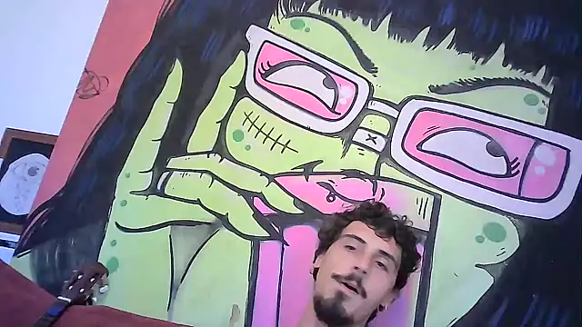 Snapshot of milkoffe chatting on 03.07.25 milkoffe online show from 03.07.25