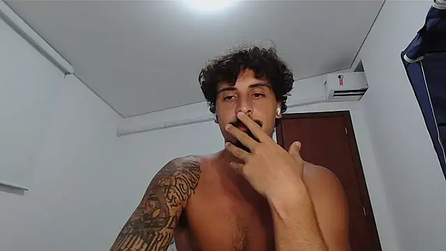 Snapshot of milkoffe chatting on 02.07.26 milkoffe online show from 02.07.26