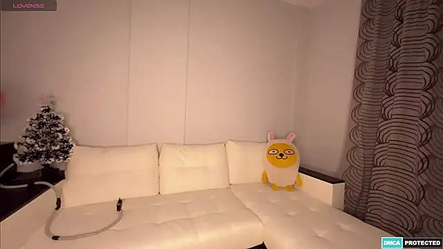 Snapshot of Anna_Bali chatting on 12.21.24 Anna Bali online show from 12.21.24