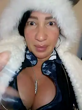 Snapshot of TheGoddessBianca chatting on 02.12.25 TheGoddessBianca online show from 02.12.25