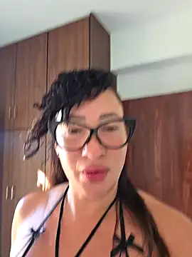 Snapshot of TheGoddessBianca chatting on 09.17.25 TheGoddessBianca online show from 09.17.25