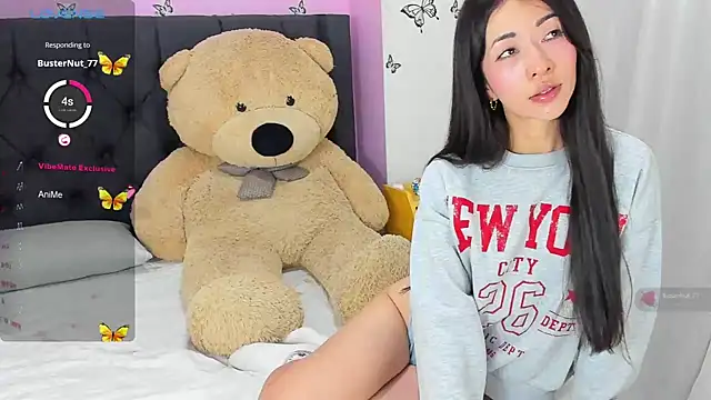 Snapshot of SophiaLiu chatting on 01.14.25 SophiaLiu online show from 01.14.25