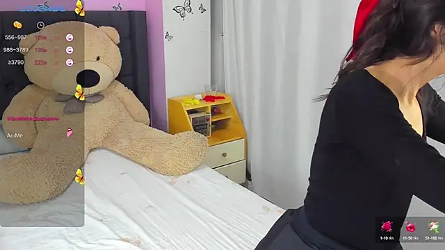 Snapshot of SophiaLiu chatting on 02.01.25 SophiaLiu online show from 02.01.25