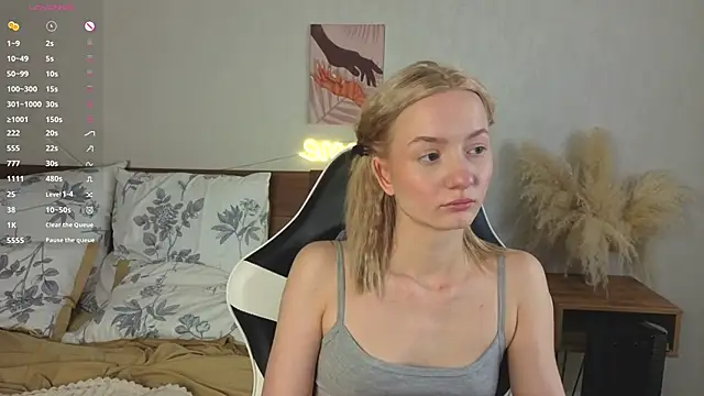 IdaValenti online show from 10.25.25