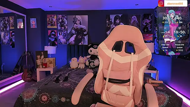 LanaKyutt online show from 11.22.25