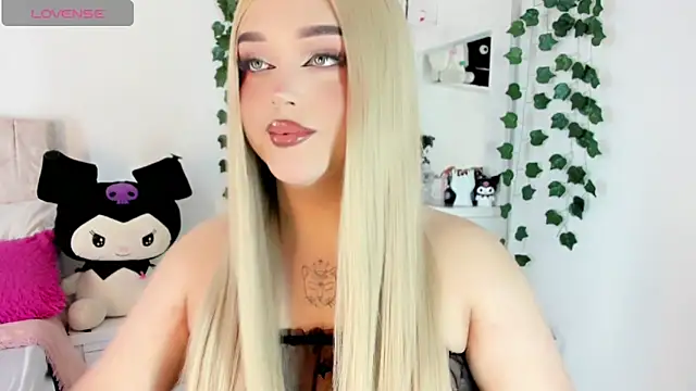Snapshot of cattriona_muller chatting on 06.13.26 cattriona muller online show from 06.13.26