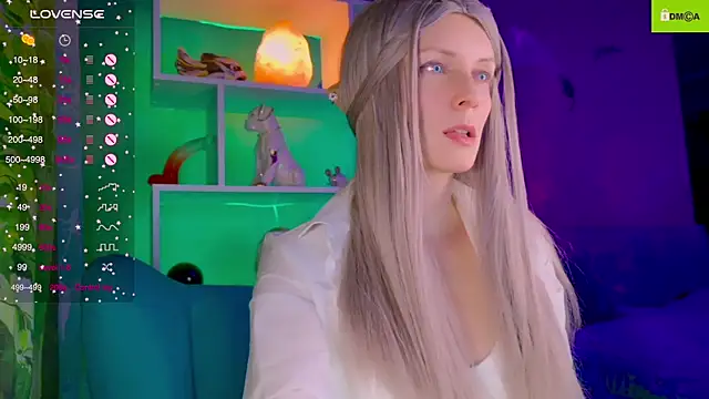 Flash Summer online show from 11.03.25