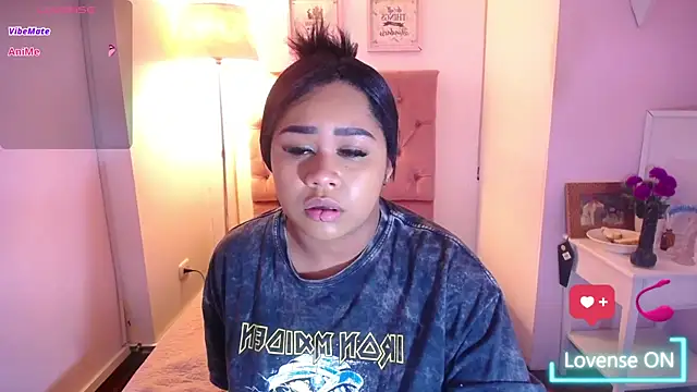 Snapshot of Nahom1_ chatting on 10.16.25 Nahom1 online show from 10.16.25