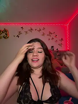 Jullieetta online show from 01.14.25