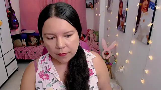 claryssa  online show from 04.15.26