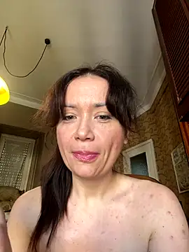 Snapshot of SweetLera chatting on 12.02.24 SweetLera online show from 12.02.24