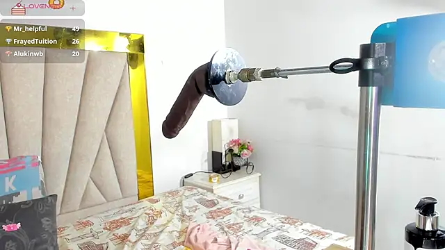 Snapshot of angel_dthroatt chatting on 12.07.24 angel dthroatt online show from 12.07.24