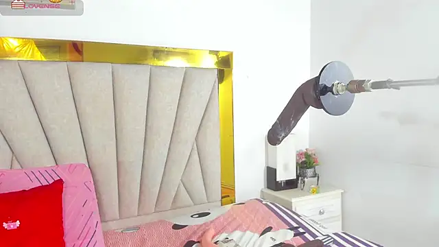 Snapshot of angel_dthroatt chatting on 12.11.24 angel dthroatt online show from 12.11.24