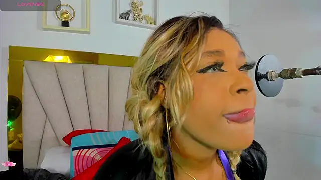 Snapshot of angel_dthroatt chatting on 01.11.25 angel dthroatt online show from 01.11.25