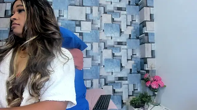 Snapshot of angel_dthroatt chatting on 05.27.26 angel dthroatt online show from 05.27.26