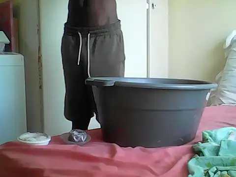 Snapshot of koolbend chatting on 12.24.24 koolbend online show from 12.24.24