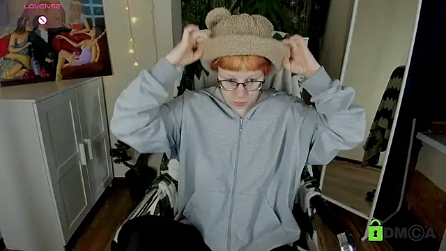 Melissa Wells online show from 12.03.25