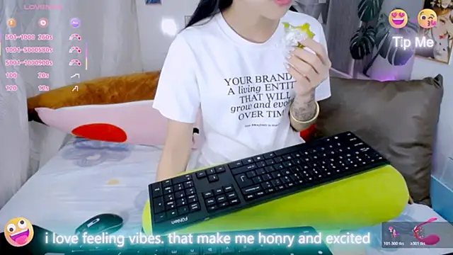 Ly   online show from 03.19.26