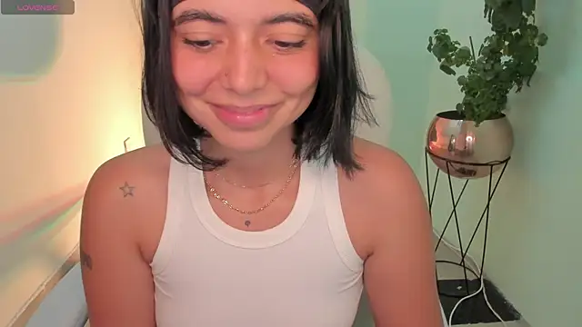 Snapshot of NicolRoss_ chatting on 01.02.25 NicolRoss online show from 01.02.25