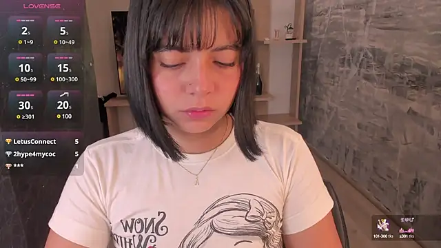 Snapshot of NicolRoss_ chatting on 02.22.25 NicolRoss online show from 02.22.25