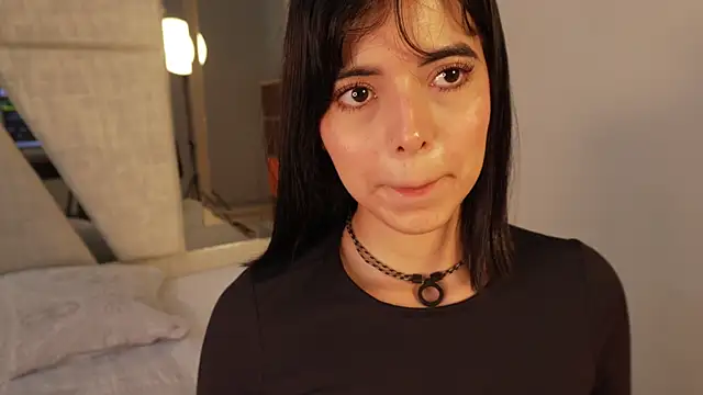 Snapshot of NicolRoss_ chatting on 11.16.25 NicolRoss online show from 11.16.25