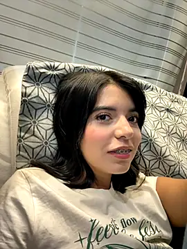 Snapshot of NicolRoss_ chatting on 12.03.25 NicolRoss online show from 12.03.25