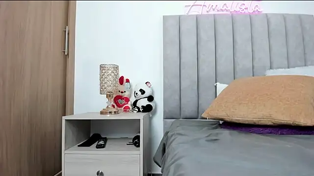 Snapshot of AmatistaSallow__ chatting on 02.07.25 AmatistaSallow online show from 02.07.25