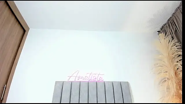 Snapshot of AmatistaSallow__ chatting on 02.18.25 AmatistaSallow online show from 02.18.25