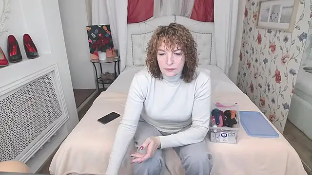 AmiHotGranny online show from 09.30.25