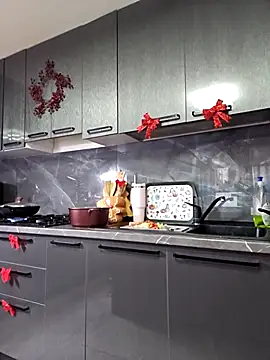 AnaFoxxy online show from 11.30.25