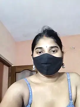 Snapshot of Luv_Adite20 chatting on 10.07.25 Luv Adite20 online show from 10.07.25