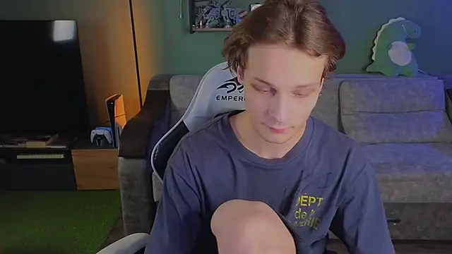 TeddyLiLboy online show from 10.19.25