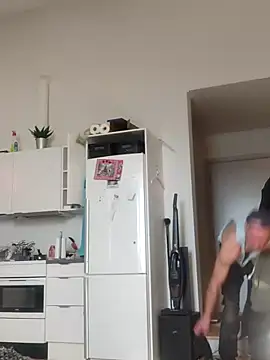 eltoulou online show from 02.17.25