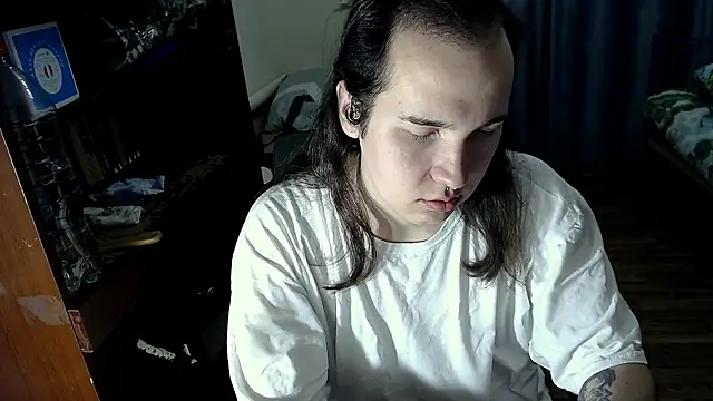 Snapshot of EvaMiron chatting on 01.20.25 EvaMiron online show from 01.20.25
